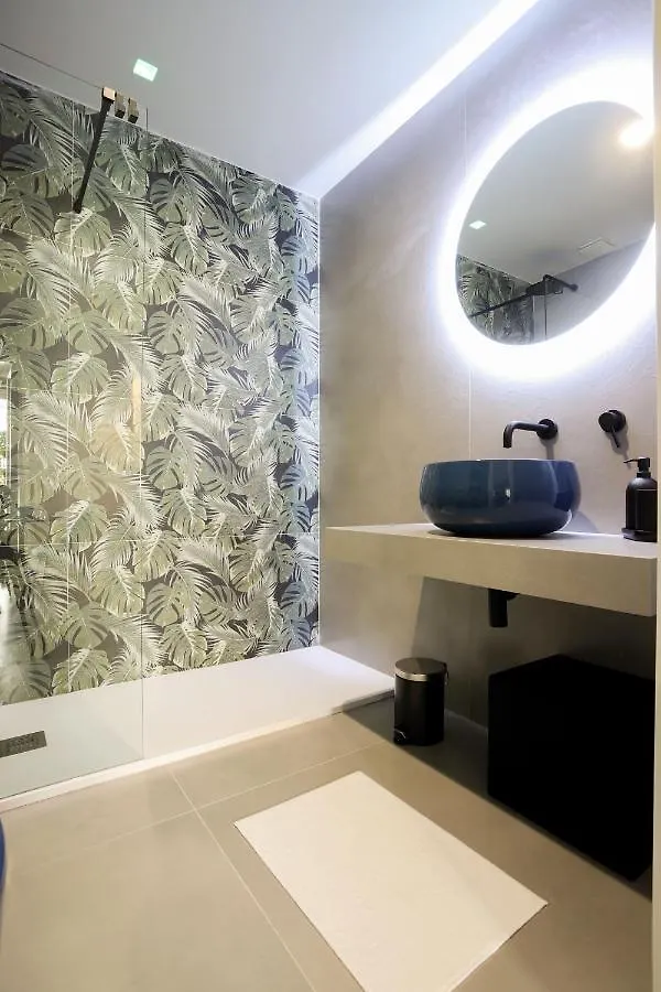 Floris: Modern Studio In The Heart Of City Center Bari